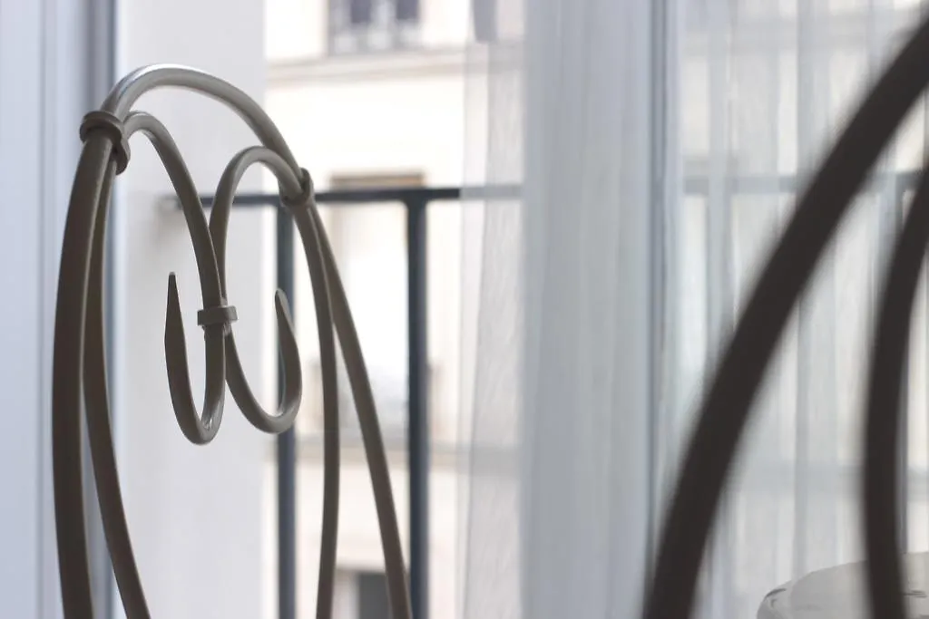 Apartament Montmartre Renoir Paryż